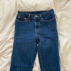 Levi’s wedgie fit jean with buttonfly